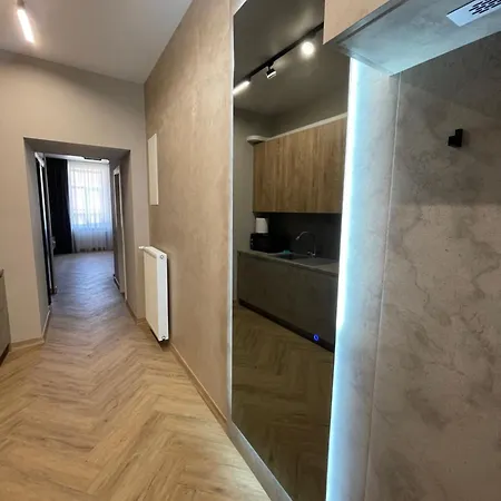 фурманська, 3 *