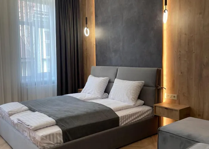 фурманська, 3 * Leópolis