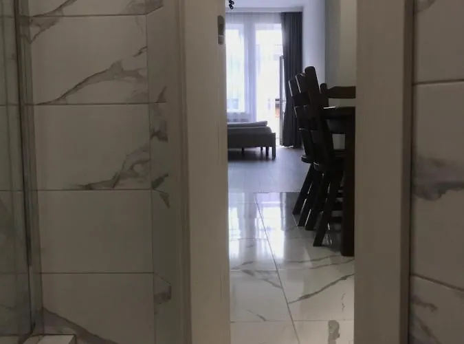 фурманська, 3 *